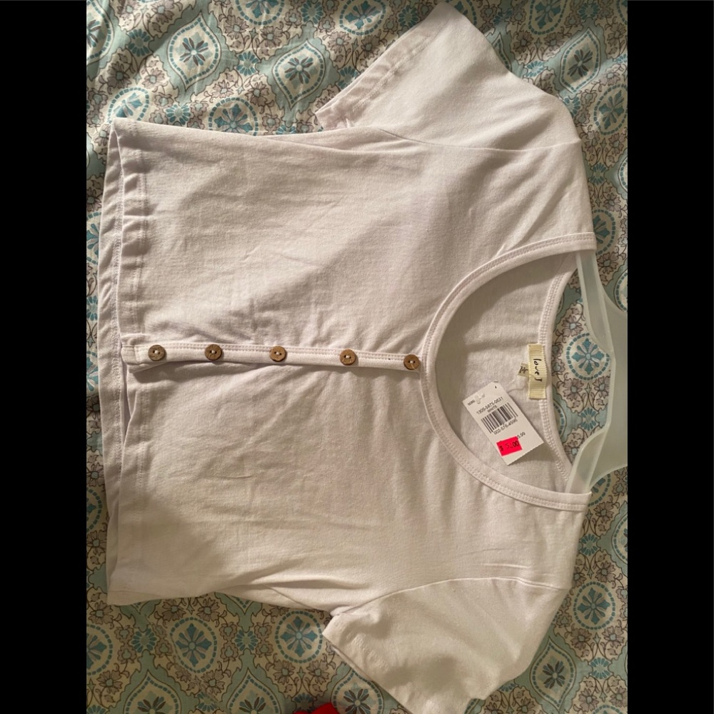White crop top